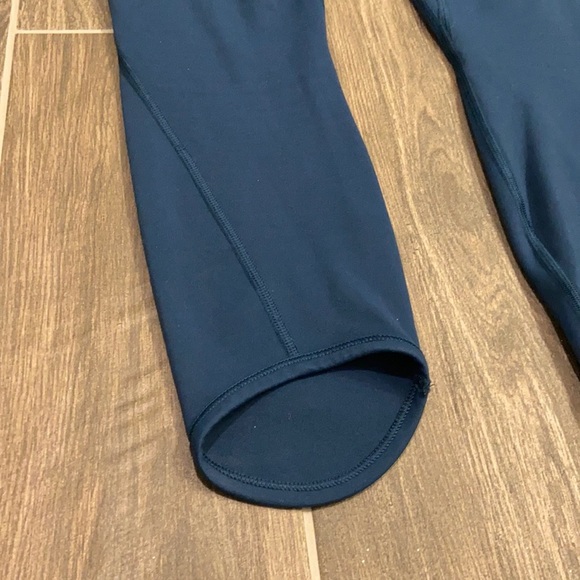 Athleta - High waisted Side Pocket Ankle Cropped Leggings - Picture 9 of 13